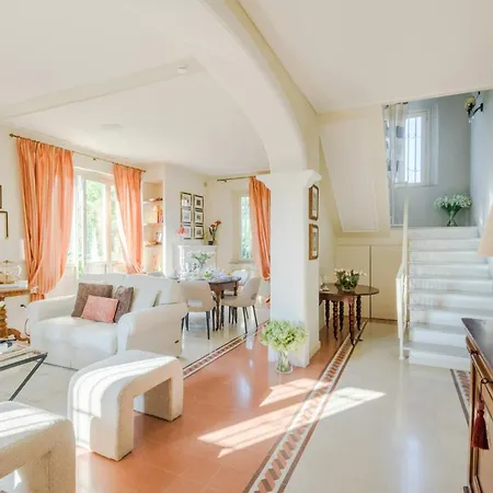 Villa Villa Orentano