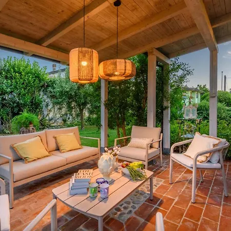 Villa Orentano *
